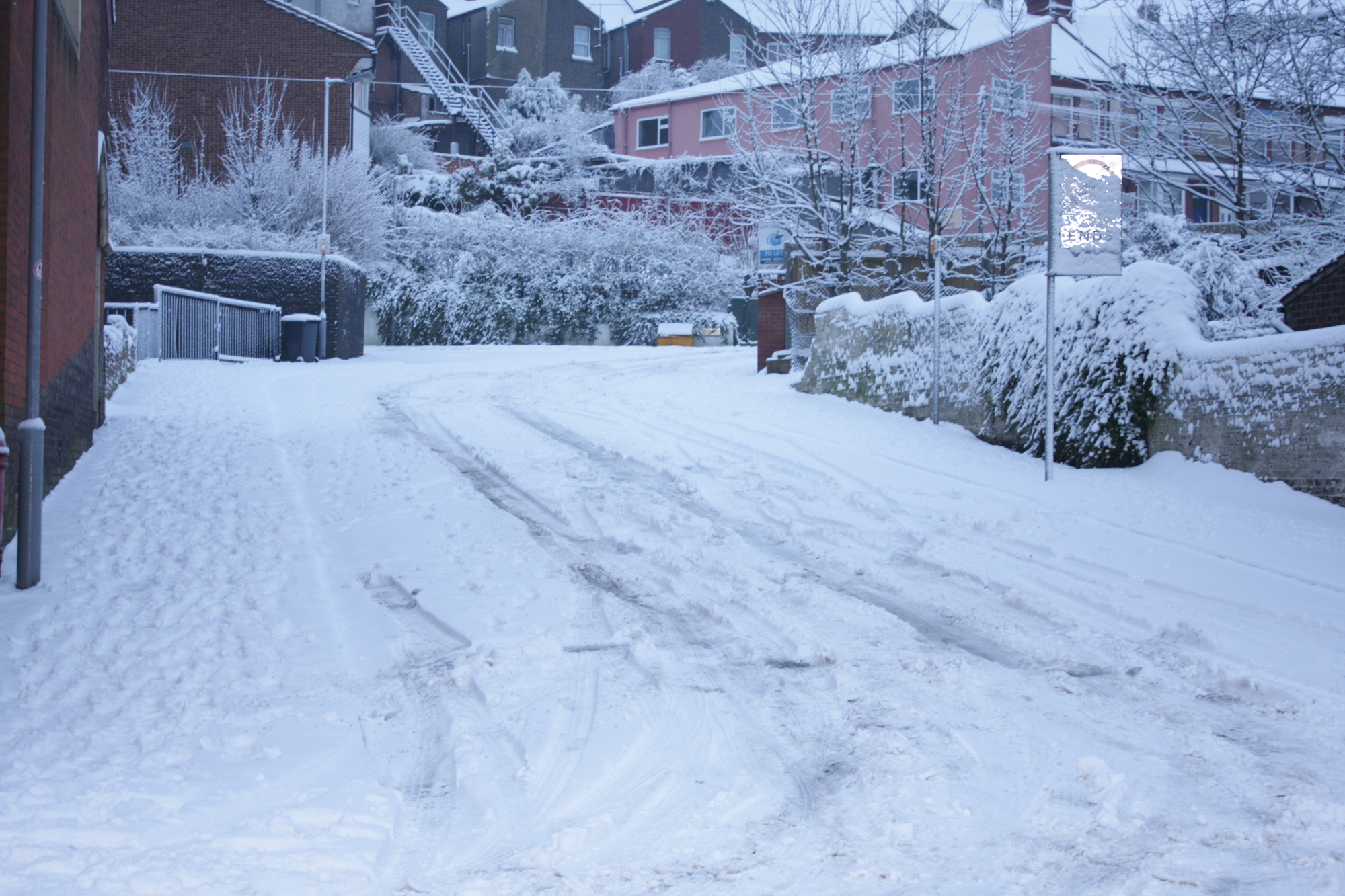 More snow in Luton - St Saviours Crescent